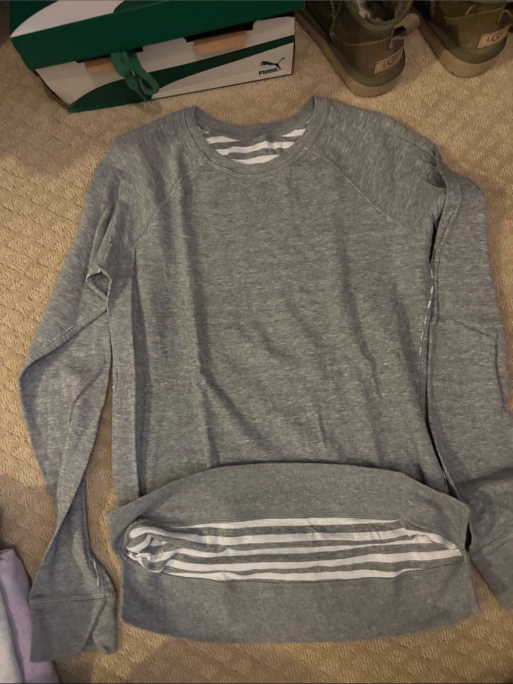 Lululemon reversible Gray/stripe crewneck knit Pullover. Sz 4. Small